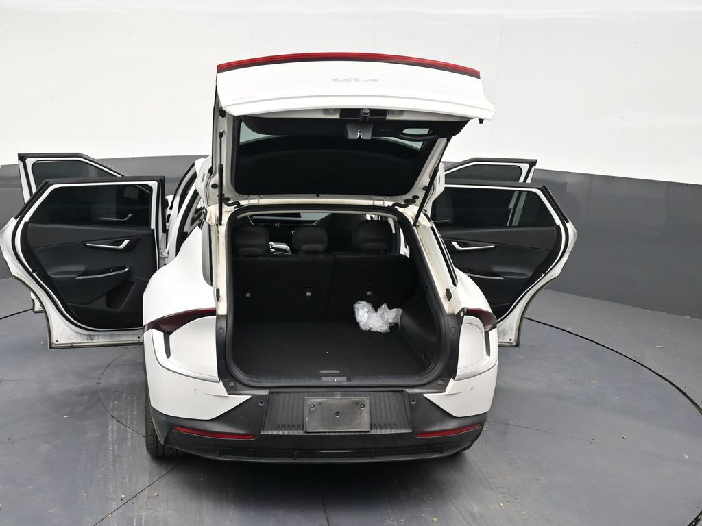 Used 2024 Kia EV6 Light RWD image 32