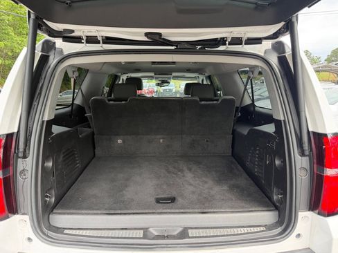 Used 2018 Chevrolet Suburban LT RWD image 8