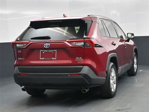 Used 2020 Toyota RAV4 XLE w/ Convenience Package image 20