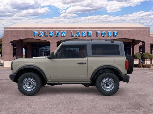New 2026 Ford Bronco 2-Door AWD/4WD image 3