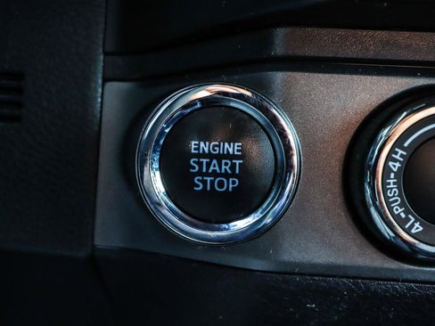 Used 2020 Toyota Tacoma TRD Sport image 28