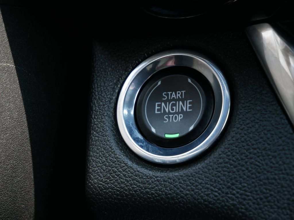 Certified 2024 Buick Envista Sport Touring w/ Convenience I Package FWD image 23
