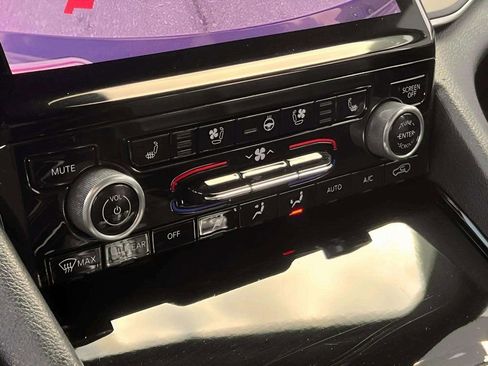 Used 2022 Jeep Grand Cherokee Overland image 27