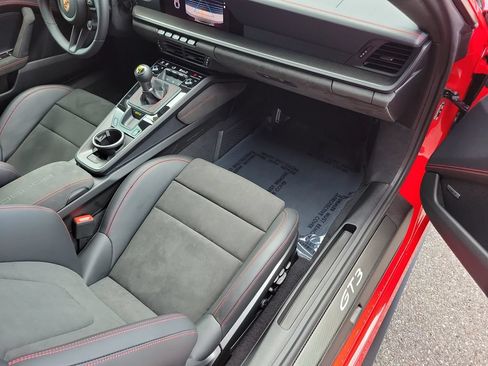 Certified 2026 Porsche 911 GT3 RWD image 18