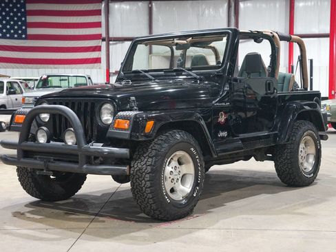 Used 2002 Jeep Wrangler Sahara AWD/4WD image 1