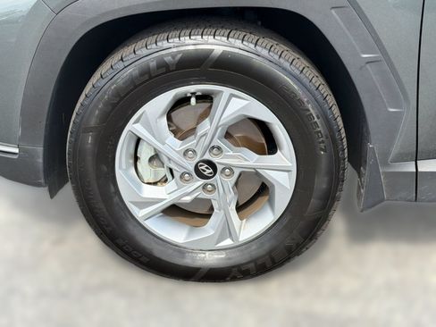 Used 2022 Hyundai Tucson SE w/ Cargo Package FWD image 12