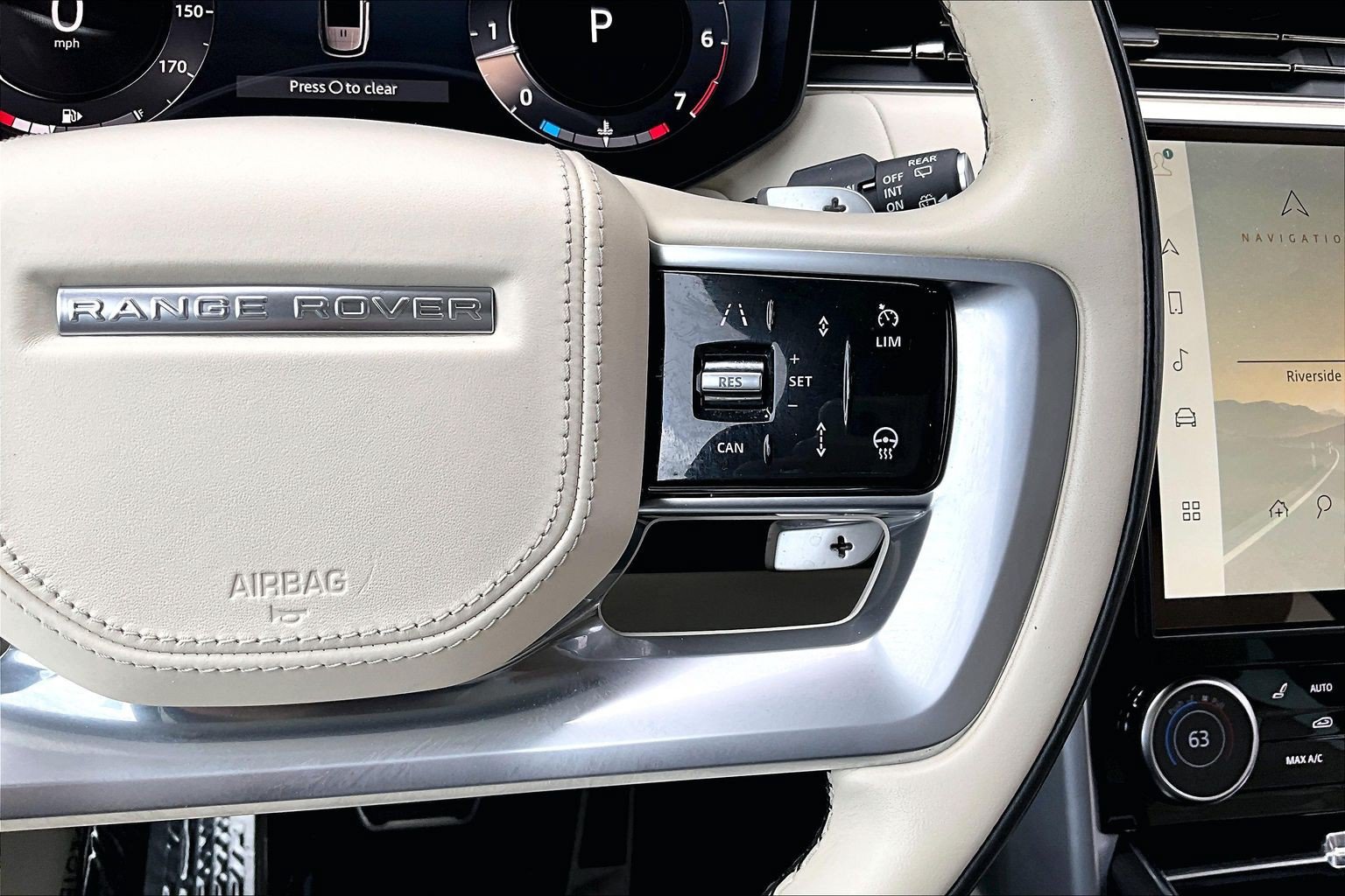 Used 2023 Land Rover Range Rover Long Wheelbase Autobiography AWD/4WD image 19