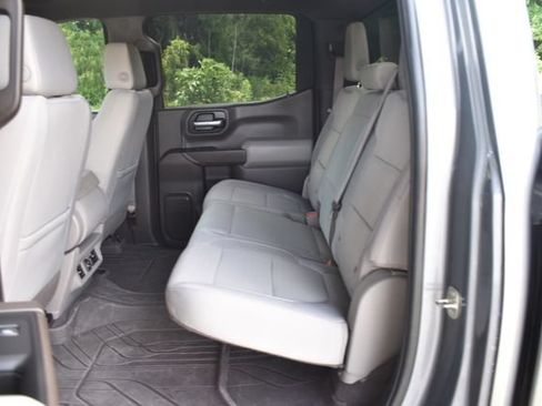 Used 2021 Chevrolet Silverado 1500 LT w/ Z71 Off-Road Package AWD/4WD image 11