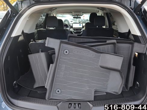 Used 2025 Ford Explorer Active image 33