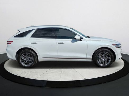 Used 2024 Genesis GV70 2.5T w/ Advanced Package image 3