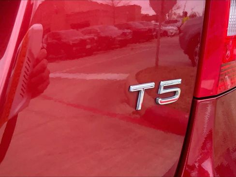Used 2015 Volvo S60 T5 Premier image 9