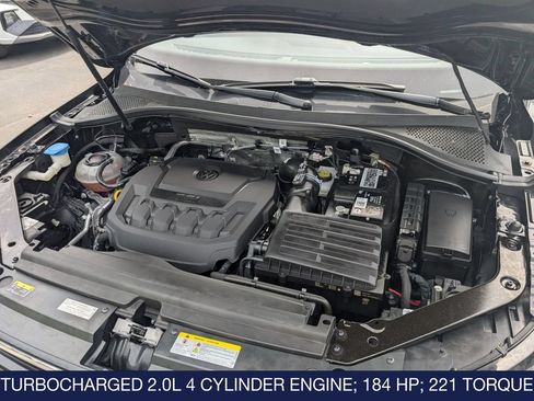 Certified 2023 Volkswagen Tiguan SE R-Line AWD/4WD image 34