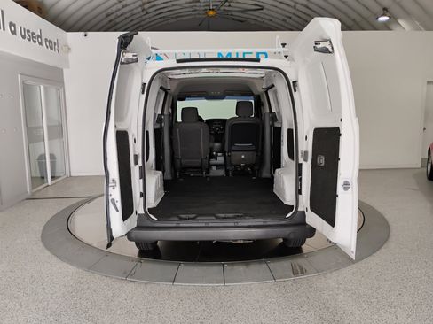 Used 2017 Nissan NV200 S image 14