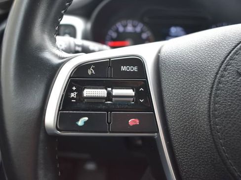 Used 2020 Kia Sorento LX w/ LX I4 Convenience Package image 19