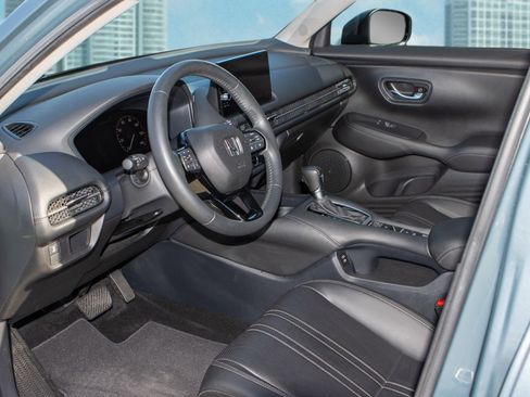 Certified 2024 Honda HR-V EX-L image 9