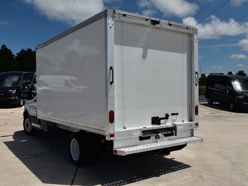 Used 2019 Ford Transit 350 156 DRW RWD image 5