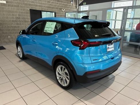 New 2027 Chevrolet Bolt LT w/ Comfort Package FWD image 4
