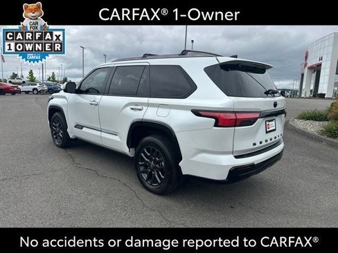 Used 2025 Toyota Sequoia Platinum AWD/4WD image 8