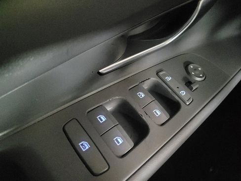 Used 2021 Hyundai Elantra SEL w/ Cargo Package image 27