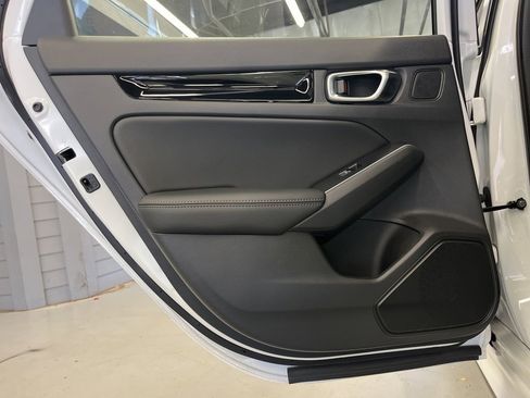 Used 2025 Honda Civic Sport Touring image 29