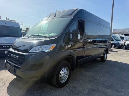 Used 2023 RAM ProMaster 2500 FWD image 3