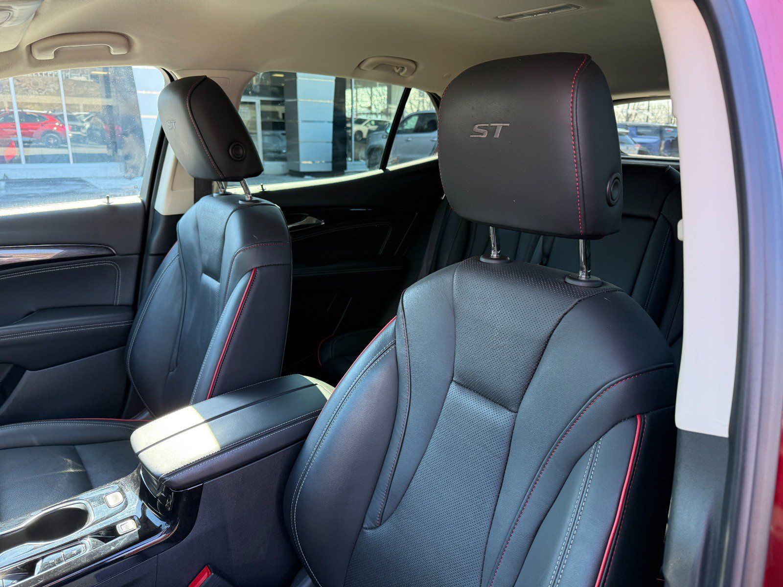 Certified 2022 Buick Envision Essence w/ Technology Package II FWD image 14