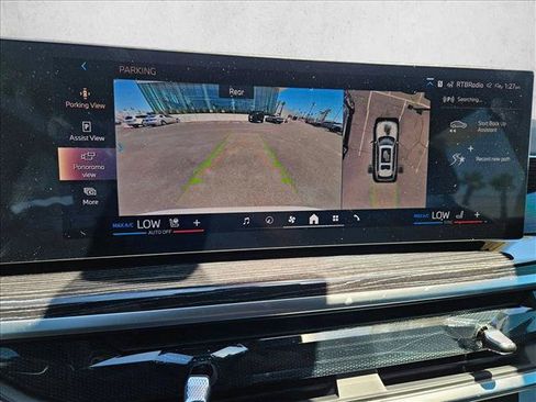 New 2027 BMW X7 xDrive40i w/ M Sport Package AWD/4WD image 13