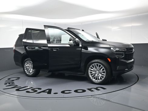 Certified 2024 Chevrolet Tahoe RST w/ Luxury Package image 27