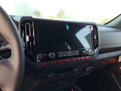 New 2025 Nissan Frontier Pro-X image 8