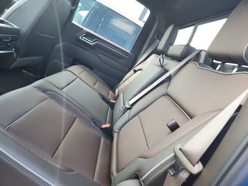 New 2026 GMC Sierra 2500 Denali w/ Denali Reserve Package AWD/4WD image 8