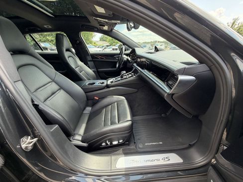 Used 2018 Porsche Panamera 4S AWD/4WD image 35