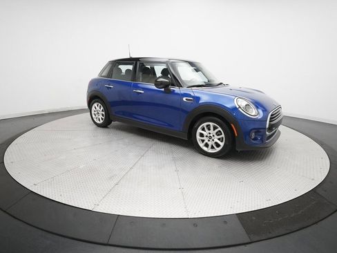 Used 2020 MINI Cooper 4-Door Hardtop image 13