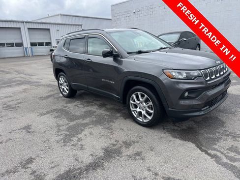 Used 2022 Jeep Compass Latitude image 7