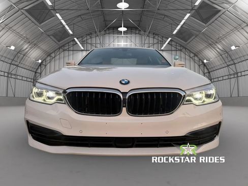 Used 2020 BMW 530i w/ M Sport Package RWD image 2