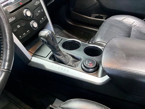 Used 2014 Ford Explorer XLT w/ Equipment Group 202A image 18