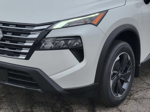 New 2026 Nissan Rogue SV AWD/4WD image 12