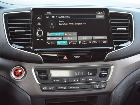 Used 2025 Honda Ridgeline Sport image 14