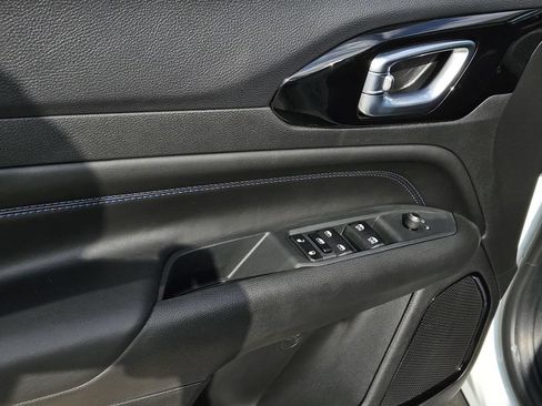 New 2026 Jeep Compass Latitude AWD/4WD image 13