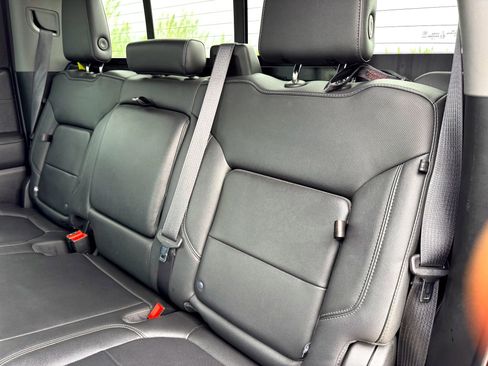 Used 2019 GMC Sierra 1500 SLT image 16