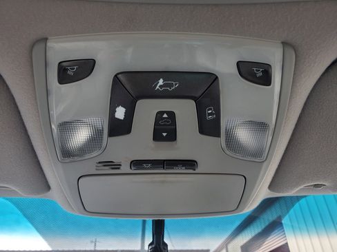 Used 2012 Toyota Sienna XLE w/ XLE Navigation Pkg image 27