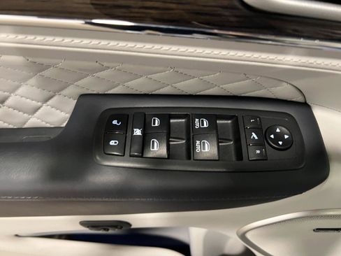 Used 2020 Jeep Grand Cherokee Summit image 26