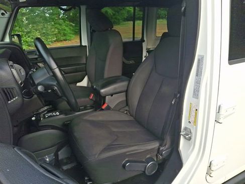 Used 2016 Jeep Wrangler Unlimited Sport AWD/4WD image 13