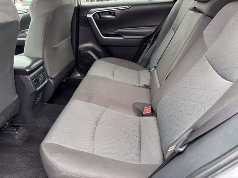 Used 2025 Toyota RAV4 XLE AWD/4WD image 45