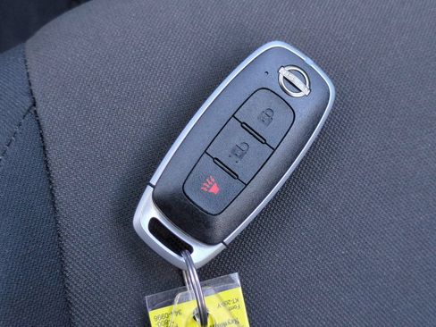 Certified 2025 Nissan Kicks Play S FWD image 21