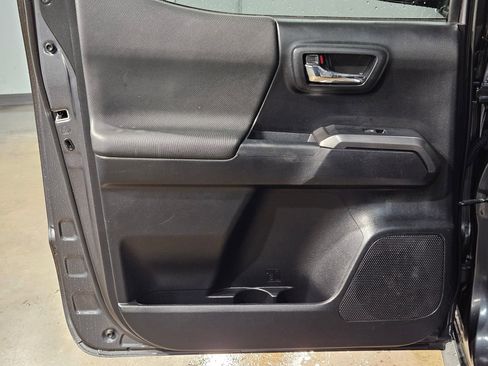 Used 2021 Toyota Tacoma TRD Sport RWD image 32