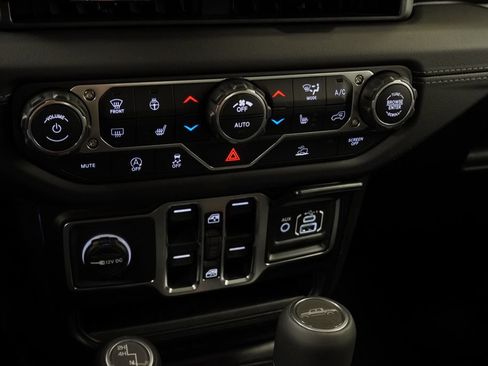 New 2026 Jeep Gladiator Sport AWD/4WD image 23