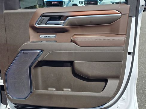 Certified 2025 GMC Sierra 1500 Denali w/ Denali Reserve Package AWD/4WD image 46