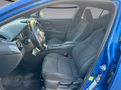 Used 2018 Toyota C-HR XLE FWD image 11