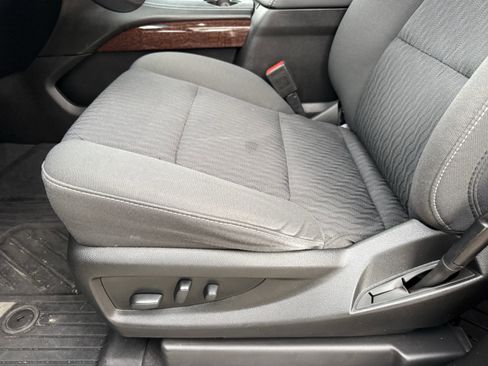 Used 2020 GMC Yukon SLE w/ SLE Value Package image 27