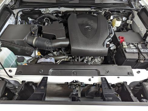 Used 2023 Toyota Tacoma SR5 RWD image 27